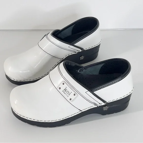 KOI SANDITA Women’s EU 36 US 5.5 White Clogs
